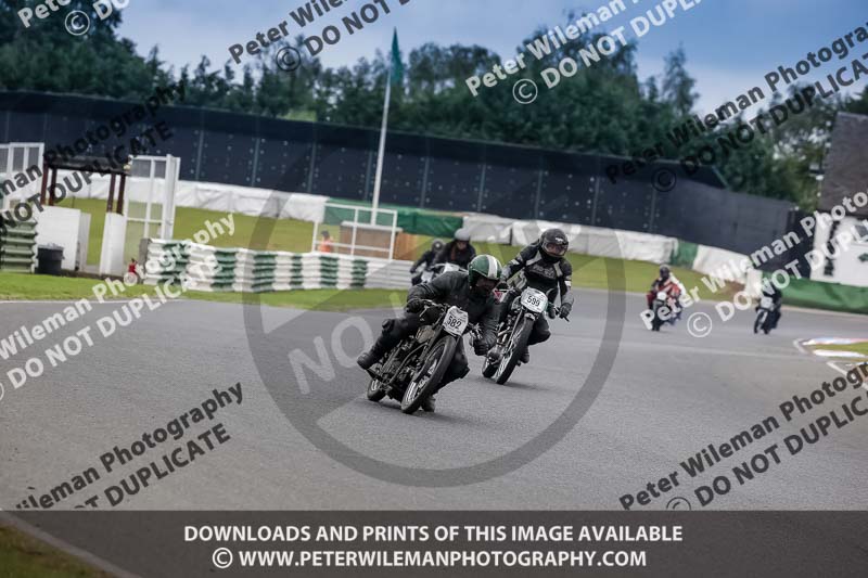 Vintage motorcycle club;eventdigitalimages;mallory park;mallory park trackday photographs;no limits trackdays;peter wileman photography;trackday digital images;trackday photos;vmcc festival 1000 bikes photographs